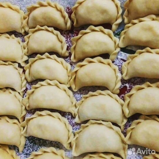 Пельмени, вареники ручной работы