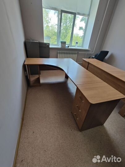 Стол офисный