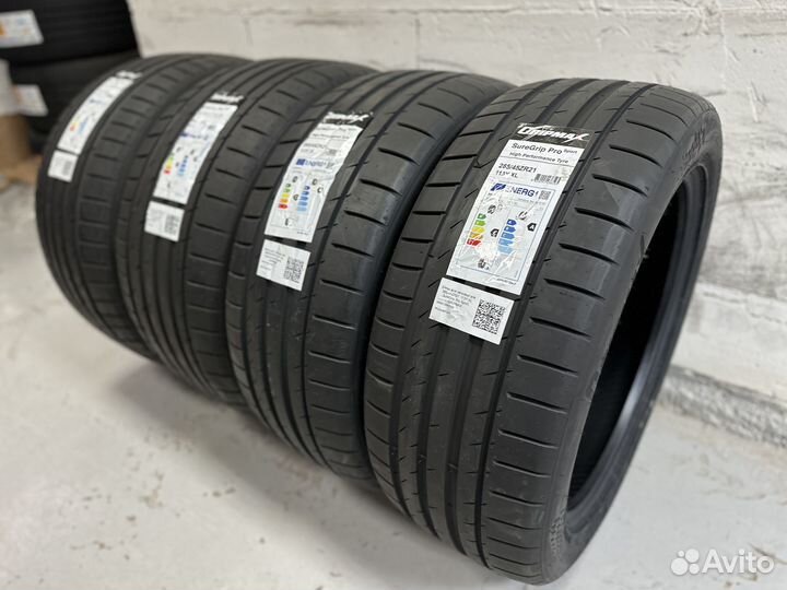 Gripmax SureGrip Pro Sport 285/45 R21 и 325/40 R21 116Y