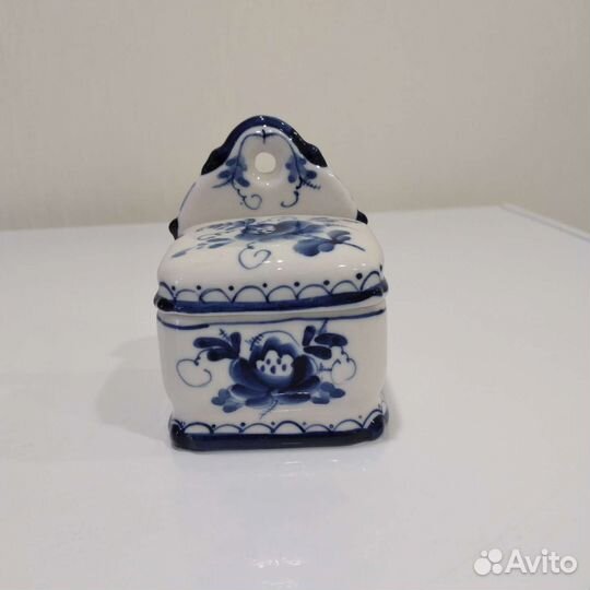 Гжель. Шкатулка