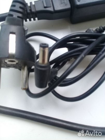 Блок питания к ноутбуку