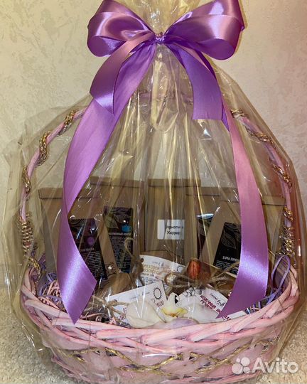 Коробочки чая, сладкие подарки. Новый год