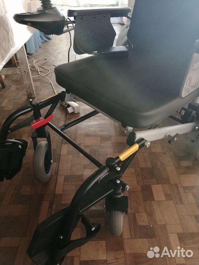 Коляска инвалидная на электроходу Пони 130-1