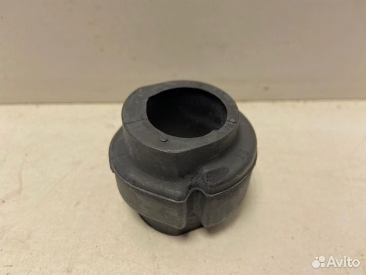 Втулка стабилизатора 105D574