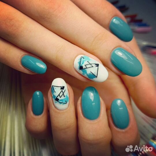 Мастер маникюра и педикюра