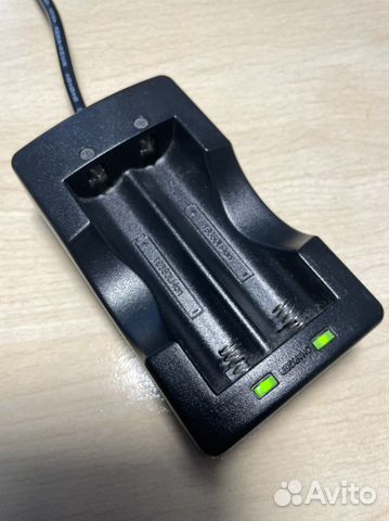 Зарядное устройство 18650 + два акб samsung