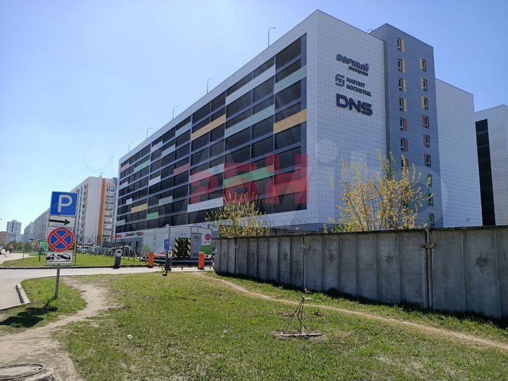 Паркинг напротив Selgros