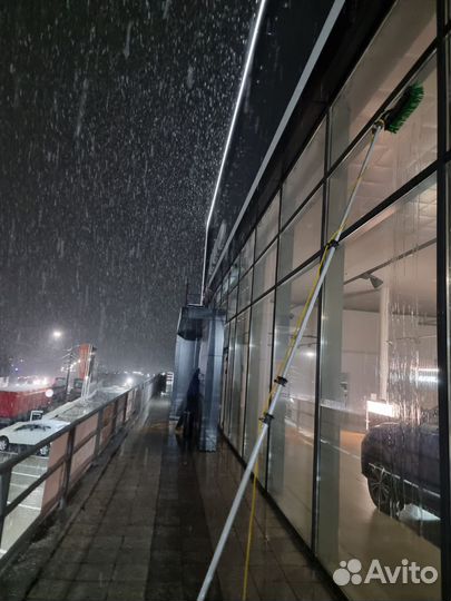 Мойка окон фасадов витражей зданий