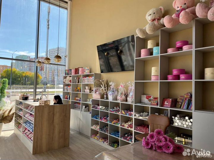 Кассир в цветочный магазин