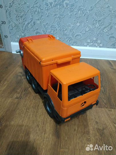 Игрушка мусоровоз