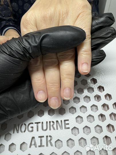 Модель на маникюр с покрытием гель лак 1000р