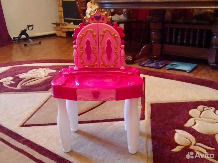 Столик игрушечный