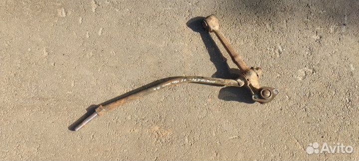 Рычаг подвески нижний передний левый LADA Priora