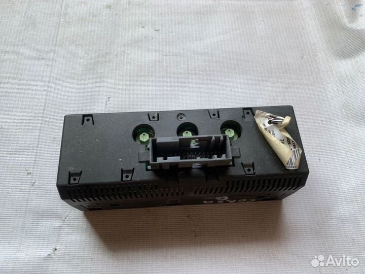 Часы передние Opel Astra J