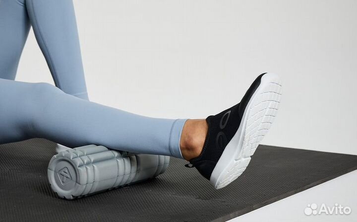 Слипоны oofos на 42 размер