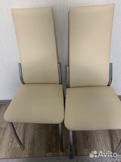 Продам 2 Стула
