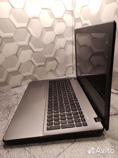 Надежный Asus c SSD/intel/Nvidia 2GB/15 Дюймов