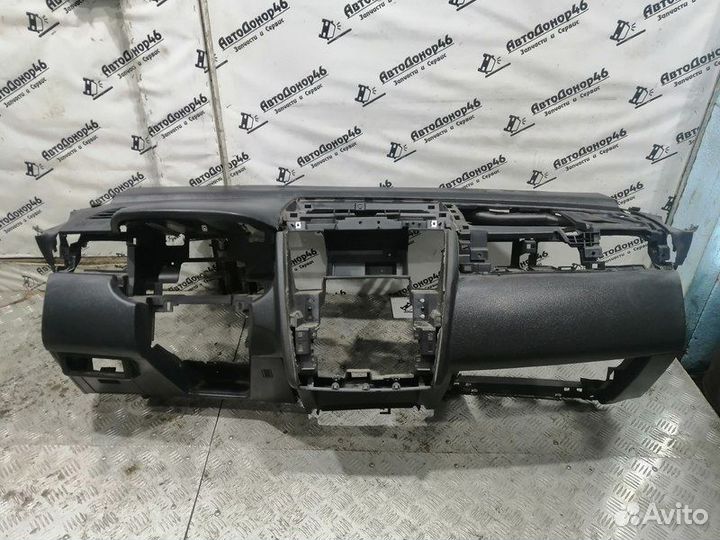 Торпедо Nissan Tiida C11