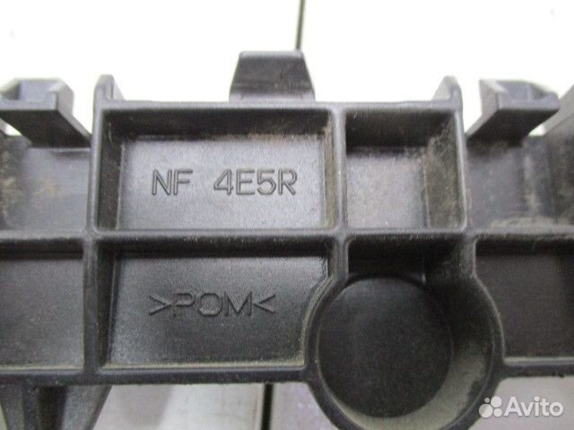 Кронштейн заднего бампера правый Mitsubishi Outlander 3 GF0W