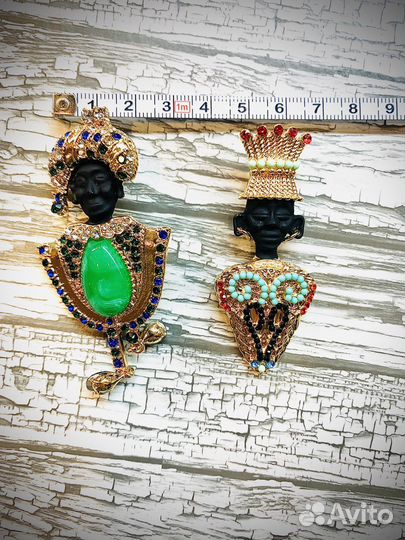 Брошки Африка