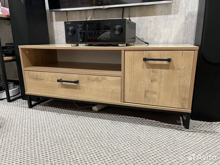 Тумба под телевизор