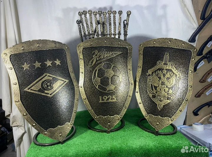 Подставка под шампуры Щит