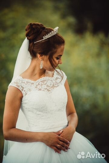 Свадебное платье 40