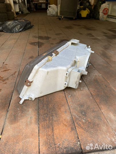 Передний фара saab 9000