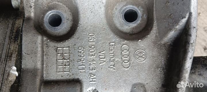 Кронштейн генератора VAG 06J903144AH