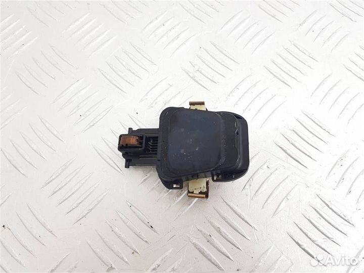 Датчик дождя Mercedes C W205 2018 A2059008421