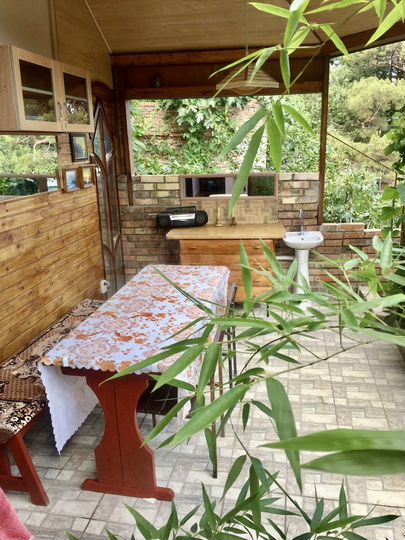 2-к. квартира, 80 м², 1/3 эт.