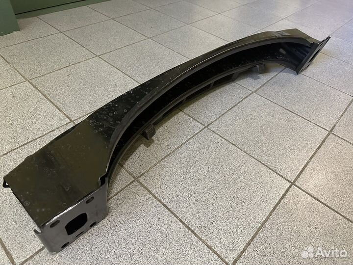 Усилитель заднего бампера Volkswagen Touareg