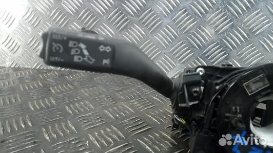 Переключатель поворотов и дворников (стрекоза) skoda rapid (BNK27Q801)