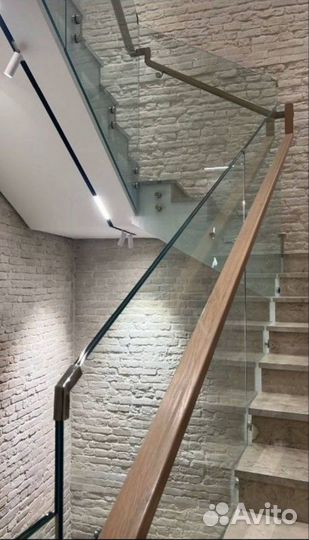 Стеклянные перила для лестниц