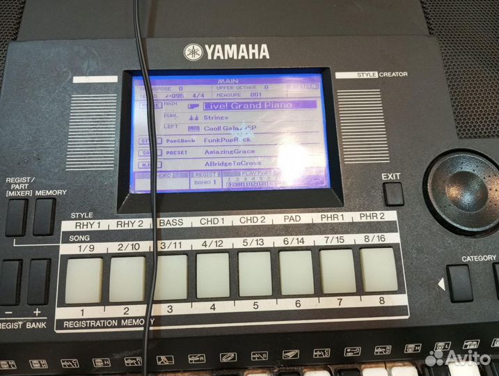 Синтезатор yamaha PSR-S550