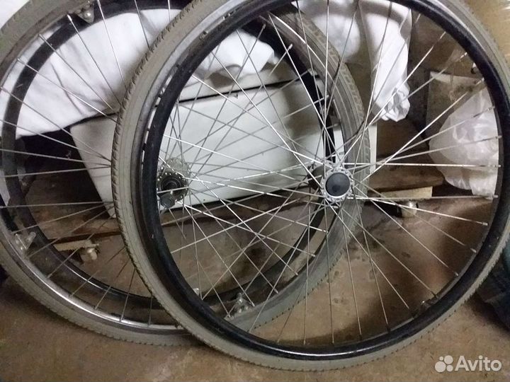 Колесо для инвалидной коляски