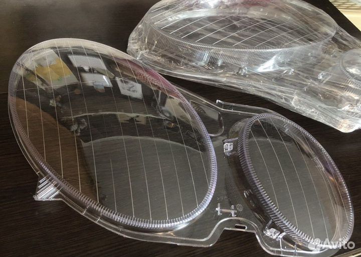 Стекла фар Mersedes W211