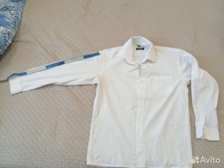 2 белые рубашки на мальчика 152 -158