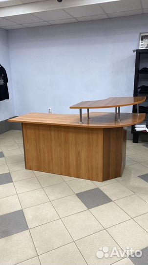 Стол ресепшн