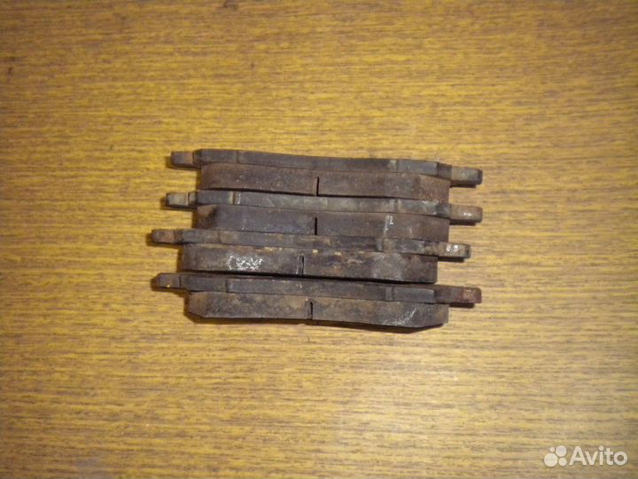 Суппорта передние Subaru Impreza GF2