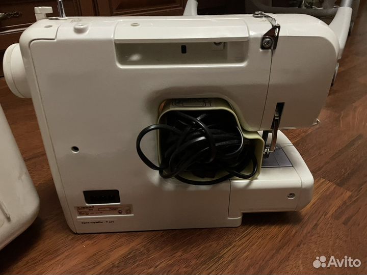 Швейная машина Jaguar 596