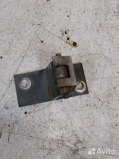 Петля двери передняя левая верхняя audi a8 d2