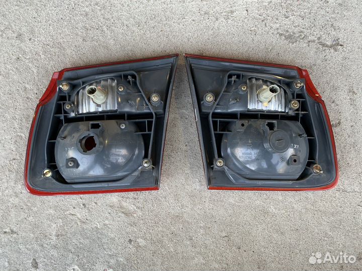 Фонарь задний внутренний Mazda 626 GF