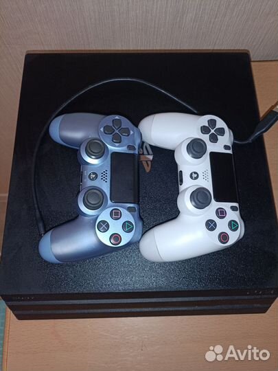 Sony playstation 4 PS4 pro 1tb с играми