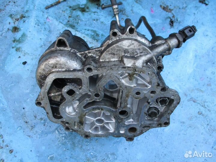 Кронштейн маслянного фильтра Audi A6 C6 3.0 TDI