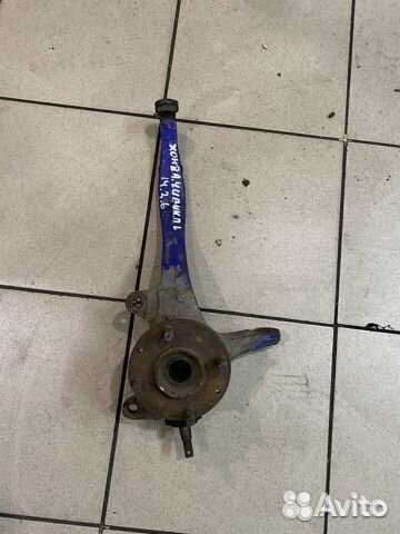 Поворотный кулак передний левый Honda Civic 5 EG8