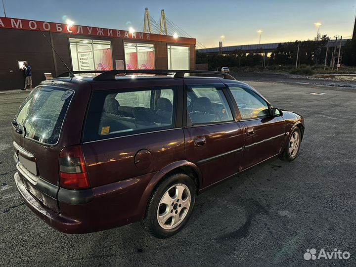 Opel Vectra 2.0 МТ, 1997, 290 000 км