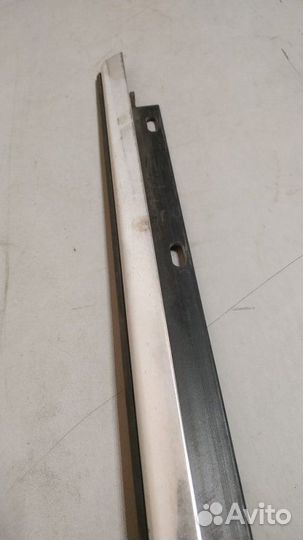 Уплотнитель стекла двери задний левый Audi A4 B7