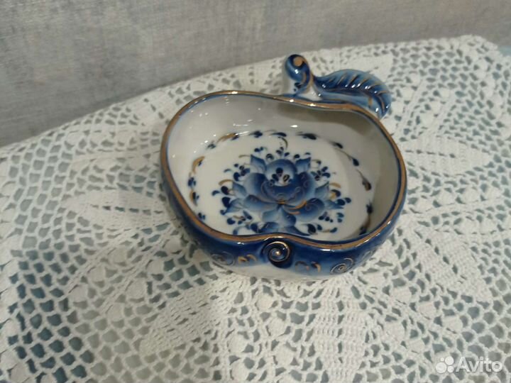 Пепельница. Гжель