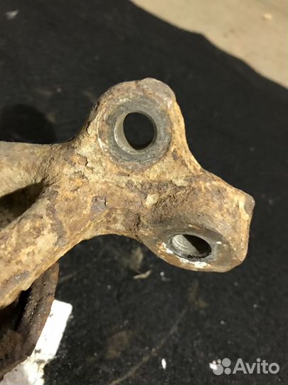 Кулак поворотный задний правый Мерседес W210